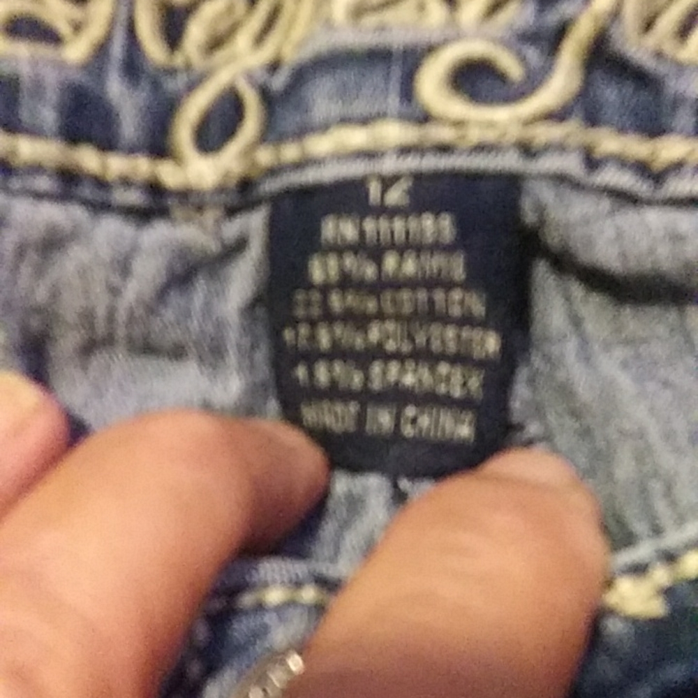 Request Jeans - Picture 7 of 10